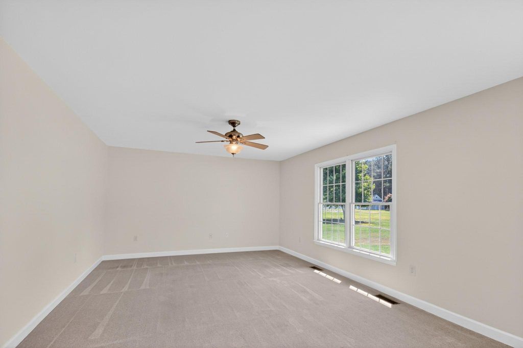 Image 9 of property listing at 313 GUNBYS MILL DR, Salisbury, MD 21804