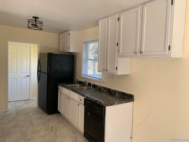 477 Crediton Street, Orion Charter Township, MI 48362