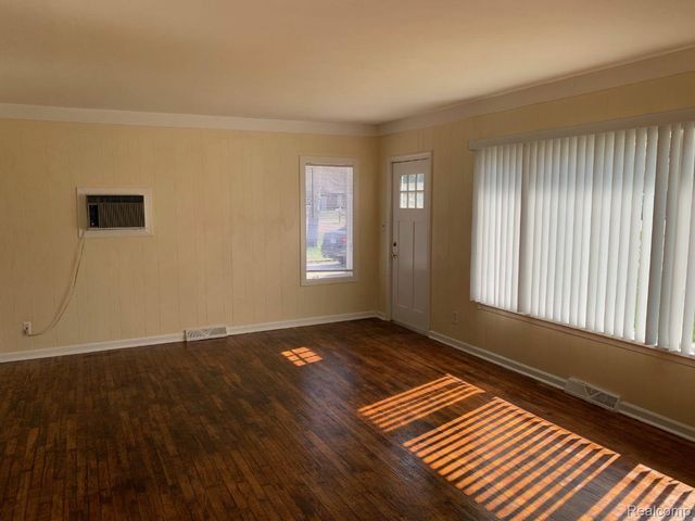 477 Crediton Street, Orion Charter Township, MI 48362