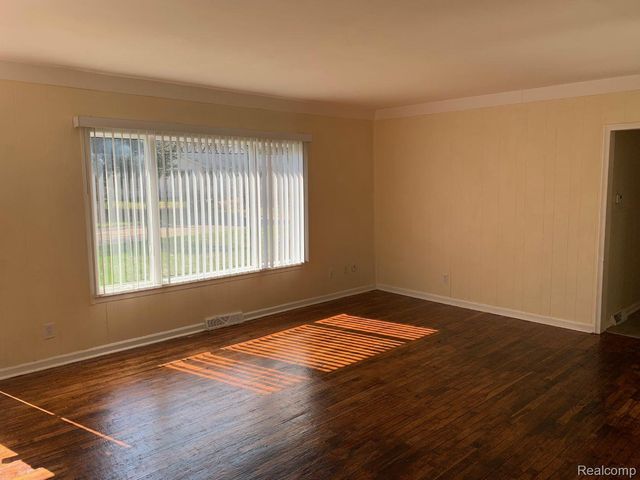 477 Crediton Street, Orion Charter Township, MI 48362