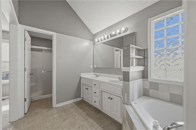 2513 SW 12th Street, Lee's Summit, MO 64081