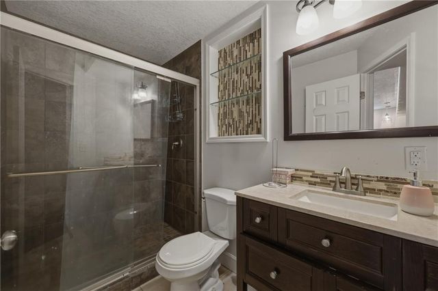 2513 SW 12th Street, Lee's Summit, MO 64081