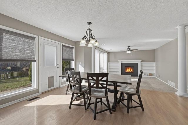 2513 SW 12th Street, Lee's Summit, MO 64081