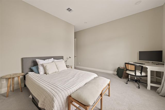 5838 Kiam Street, Houston, TX 77007