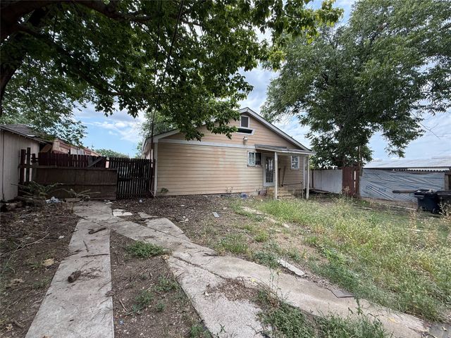 3301 S Main Street, Fort Worth, TX 76110