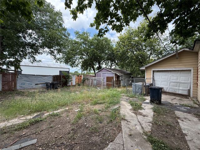 3301 S Main Street, Fort Worth, TX 76110