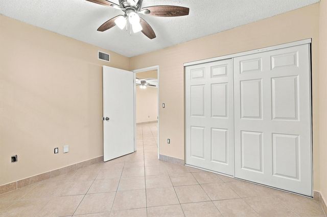 9938 NOB HILL Lane 9938, Sunrise, FL 33351