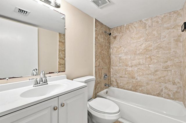 9938 NOB HILL Lane 9938, Sunrise, FL 33351