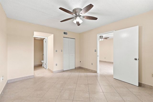 9938 NOB HILL Lane 9938, Sunrise, FL 33351