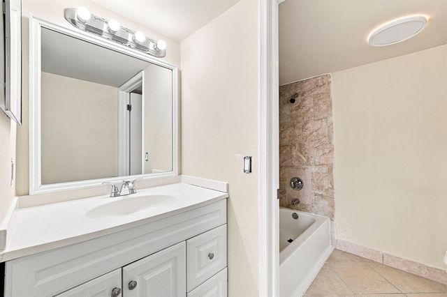 9938 NOB HILL Lane 9938, Sunrise, FL 33351
