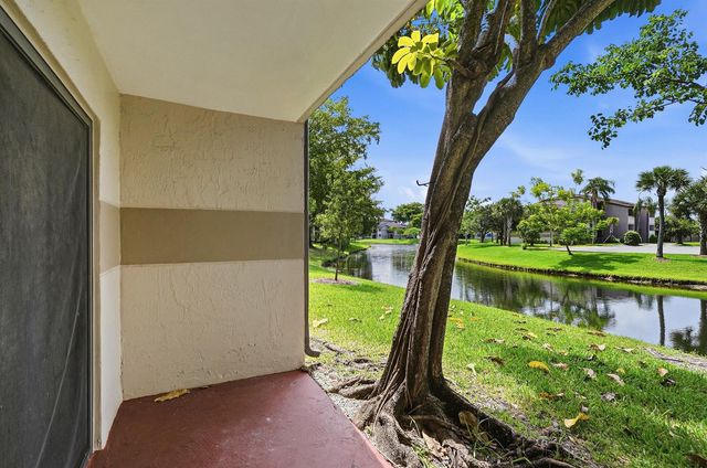 9938 NOB HILL Lane 9938, Sunrise, FL 33351