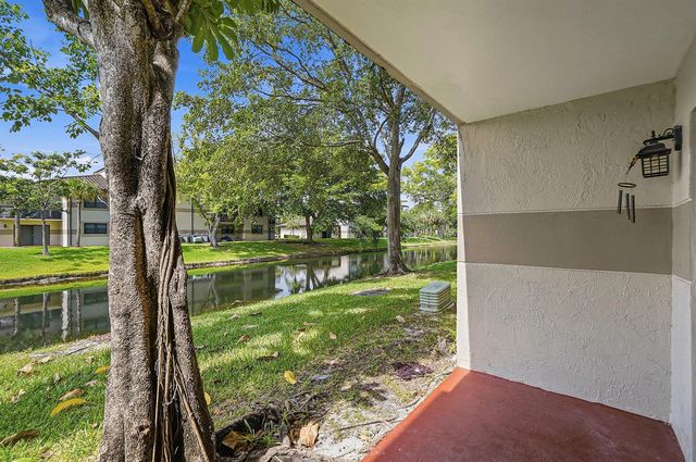 9938 NOB HILL Lane 9938, Sunrise, FL 33351