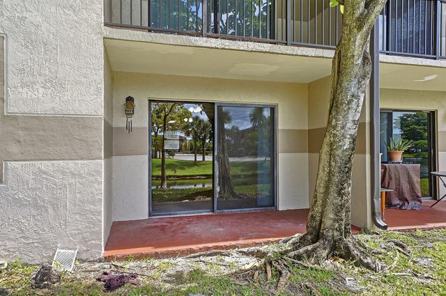 9938 NOB HILL Lane 9938, Sunrise, FL 33351
