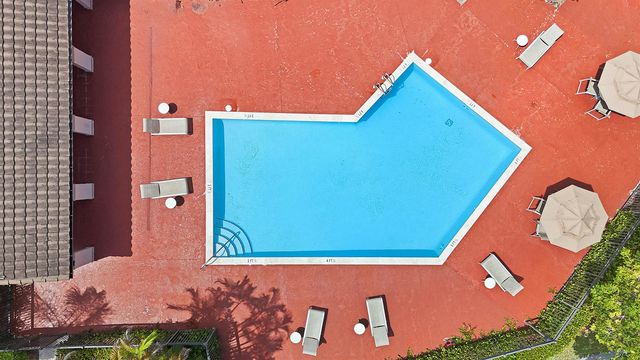9938 NOB HILL Lane 9938, Sunrise, FL 33351