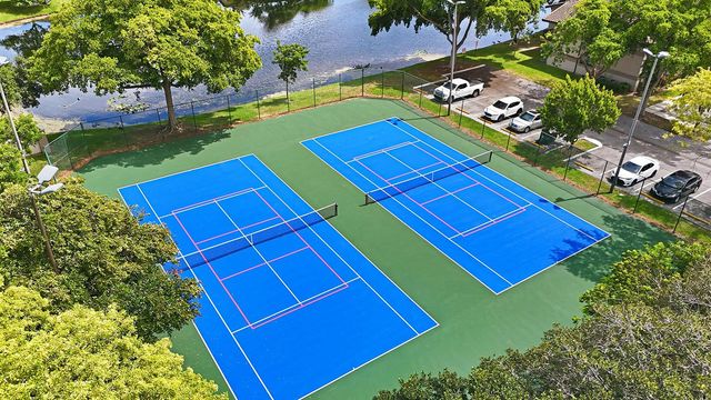 9938 NOB HILL Lane 9938, Sunrise, FL 33351