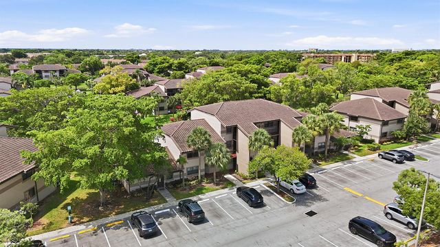 9938 NOB HILL Lane 9938, Sunrise, FL 33351
