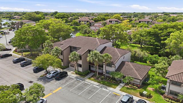 9938 NOB HILL Lane 9938, Sunrise, FL 33351