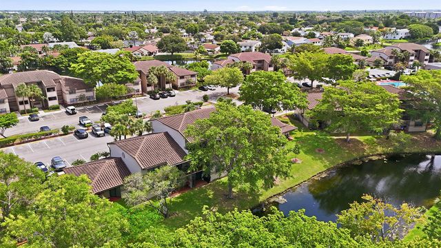 9938 NOB HILL Lane 9938, Sunrise, FL 33351