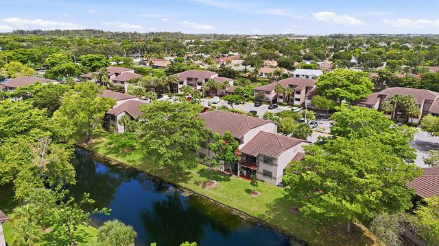 9938 NOB HILL Lane 9938, Sunrise, FL 33351