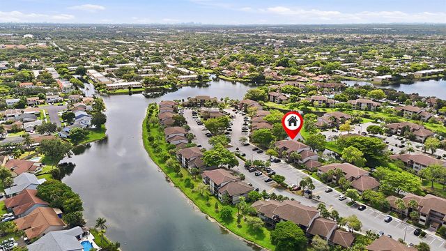 9938 NOB HILL Lane 9938, Sunrise, FL 33351