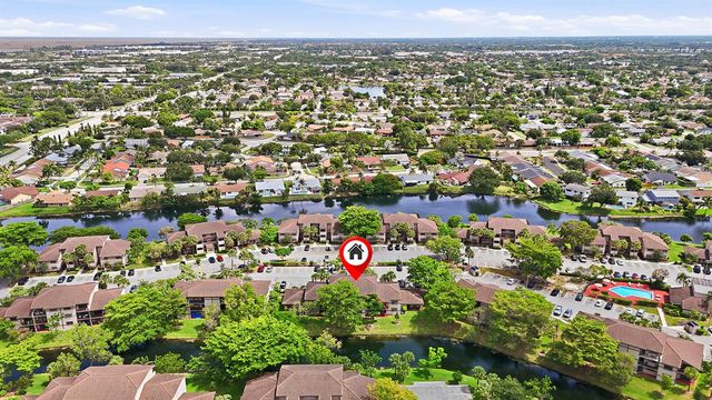 9938 NOB HILL Lane 9938, Sunrise, FL 33351