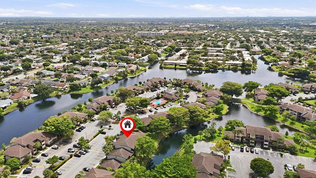 9938 NOB HILL Lane 9938, Sunrise, FL 33351