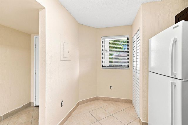 9938 NOB HILL Lane 9938, Sunrise, FL 33351