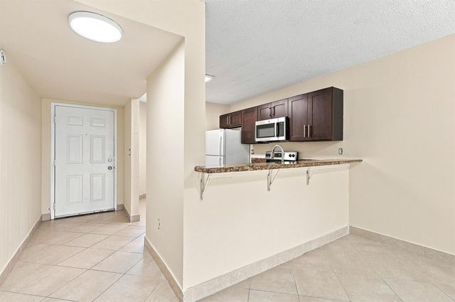 9938 NOB HILL Lane 9938, Sunrise, FL 33351