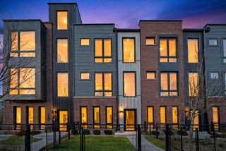 4250 W Belmont Avenue 1, Chicago, IL 60641
