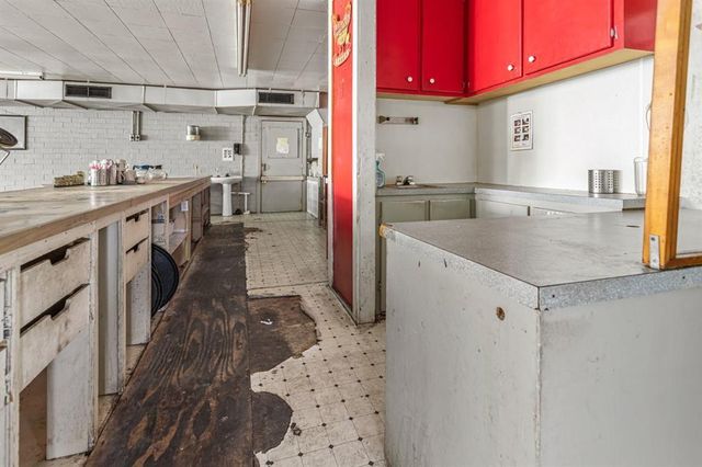 301 N Wheeler Road, Colmesneil, TX 75938