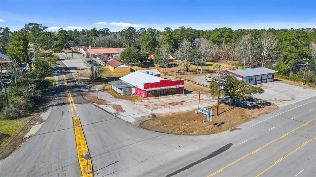 301 N Wheeler Road, Colmesneil, TX 75938