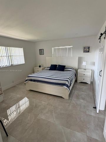 208 NW 7th St 1, Hallandale Beach, FL 33009