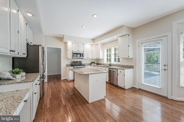 5501 ASHLEIGH RD, Fairfax, VA 22030