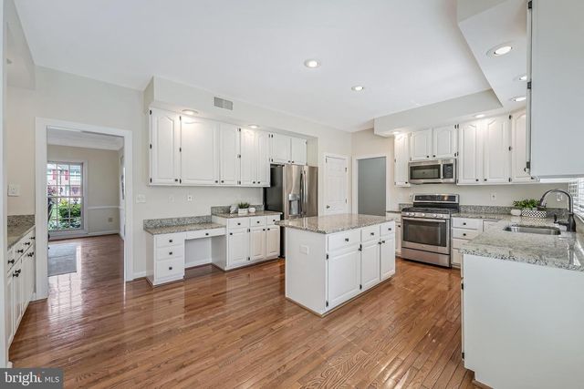 5501 ASHLEIGH RD, Fairfax, VA 22030