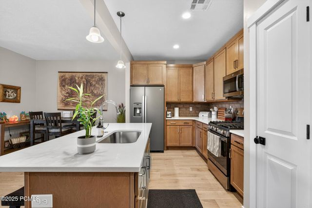 5543 S Carnelian Parkway, St. George, UT 84790