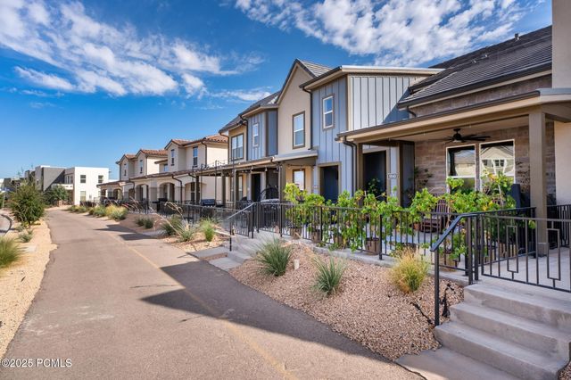 5543 S Carnelian Parkway, St. George, UT 84790