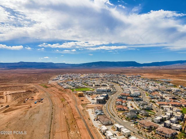 5543 S Carnelian Parkway, St. George, UT 84790