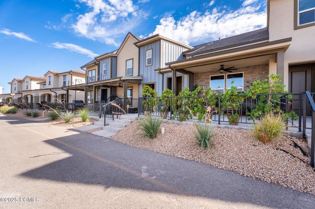 5543 S Carnelian Parkway, St. George, UT 84790