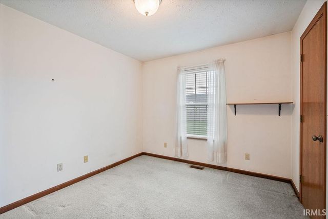 2105 WELLESLEY Lane, Kokomo, IN 46902
