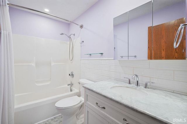2105 WELLESLEY Lane, Kokomo, IN 46902