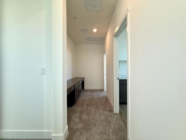 10169 Burke St, Roseville, CA 95747