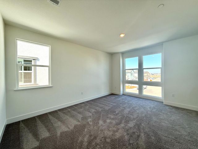 10169 Burke St, Roseville, CA 95747