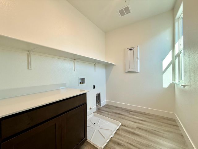 10169 Burke St, Roseville, CA 95747