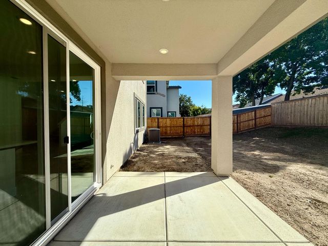 10169 Burke St, Roseville, CA 95747