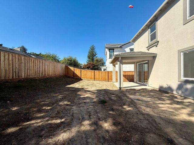 10169 Burke St, Roseville, CA 95747