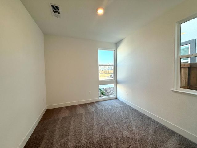 10169 Burke St, Roseville, CA 95747