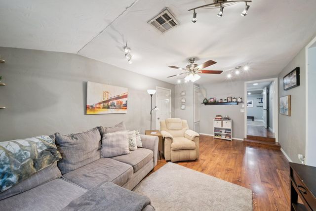608 W Sequoyah Avenue, Vinita, OK 74301