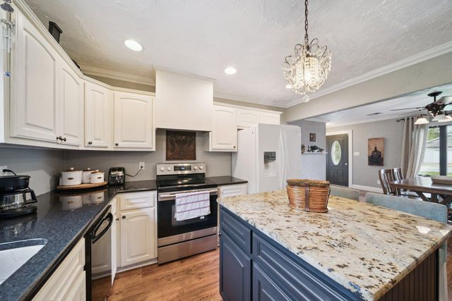 608 W Sequoyah Avenue, Vinita, OK 74301