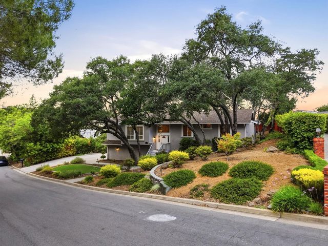 7111 Wooded Lake Drive, San Jose, CA 95120