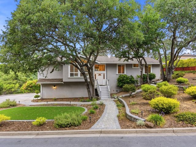 7111 Wooded Lake Drive, San Jose, CA 95120